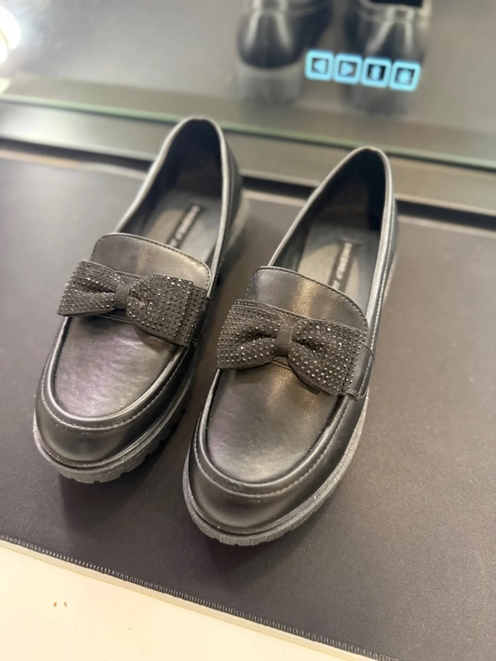 Sincerely Jules Women's Size 4 Fabiana Black Rhinestone Bow Lug Sole Loafers New